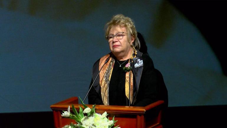 Haldun Dormen için Muhsin Ertuğrul Sahnesinde tören düzenlendi