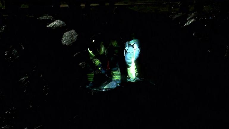 Küçükçekmece sahilde 2 tekne alev alev yandı