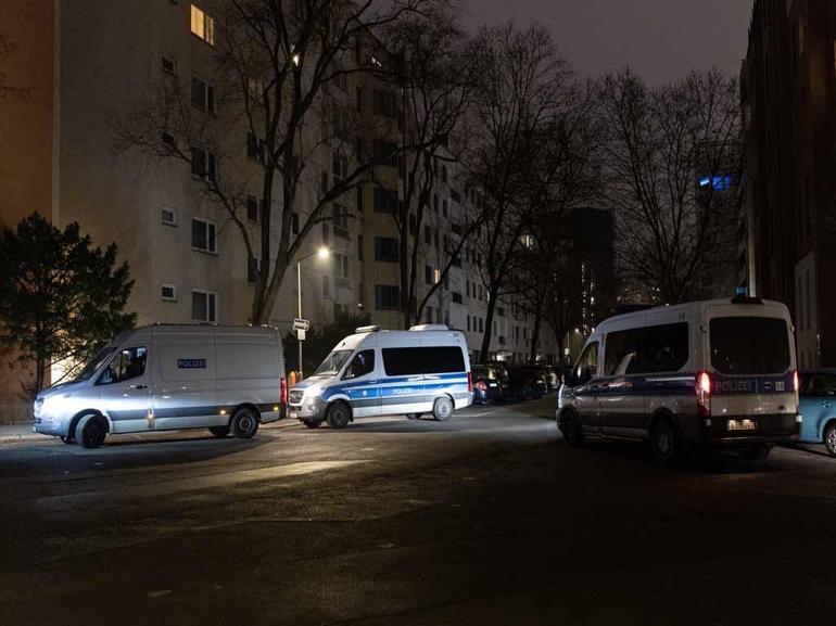 Almanya’da silahlı saldırı: 5 yaralı