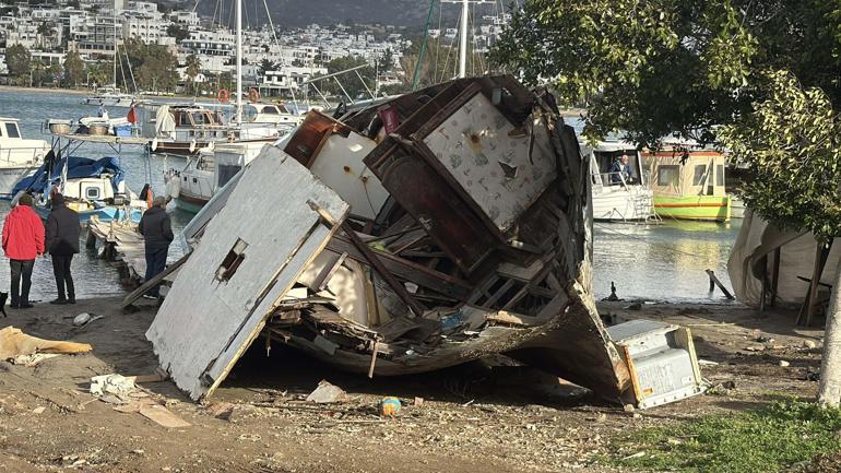 Yıkımda teknenin altından Türk bayrağı çıktı, işlem durduruldu