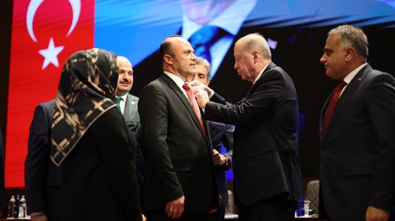 Ömer Çelik: PKKnın kendini feshetmesi ve silah bırakması gerekiyor