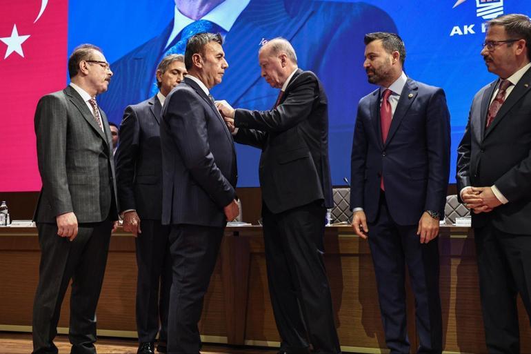 Ömer Çelik: PKKnın kendini feshetmesi ve silah bırakması gerekiyor