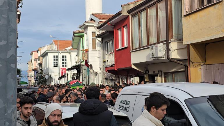 Babasını kurtarmak isterken ölen Efe, toprağa verildi