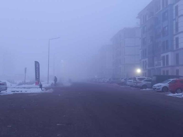 Diyarbakırda sis etkili oluyor; ulaşımda aksamalar yaşandı