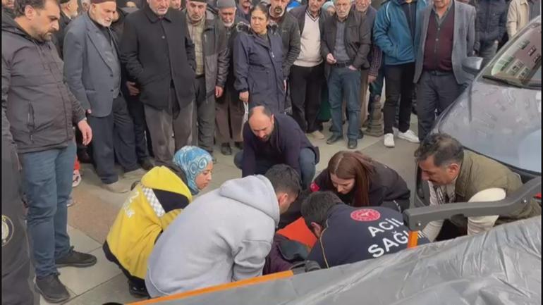 Sultanbeylide otomobilin çarptığı kadın takla attı; kaza kamerada