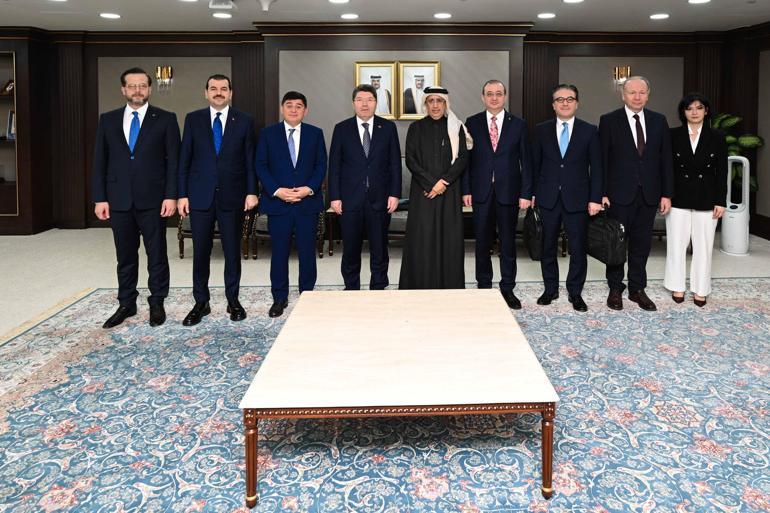 Bakan Tunç, Katar Başsavcısı Al Nuaimi ile bir araya geldi