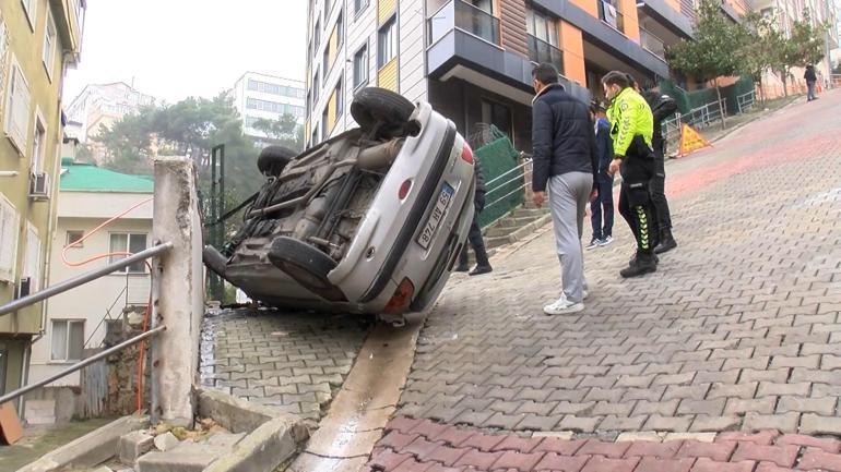 Kağıthanede 2 araca ve doğalgaz kutusuna çarparak takla atan otomobil kamerada