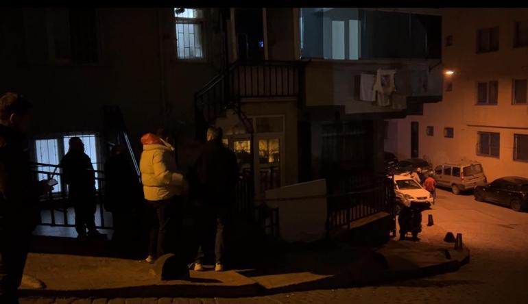 Beyoğlunda evde tartıştığı oğlunu öldürüp intihar etti; cesetleri yeğeni buldu