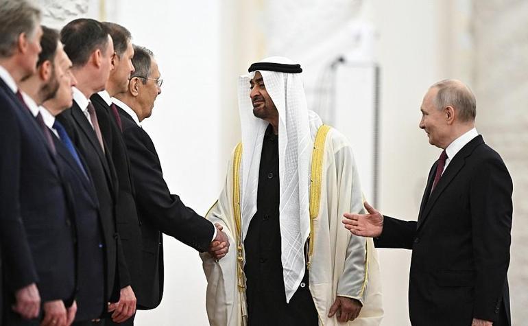 Putin ile BAE Devlet Başkanı Al Nahyan’ın görüşmesi başladı