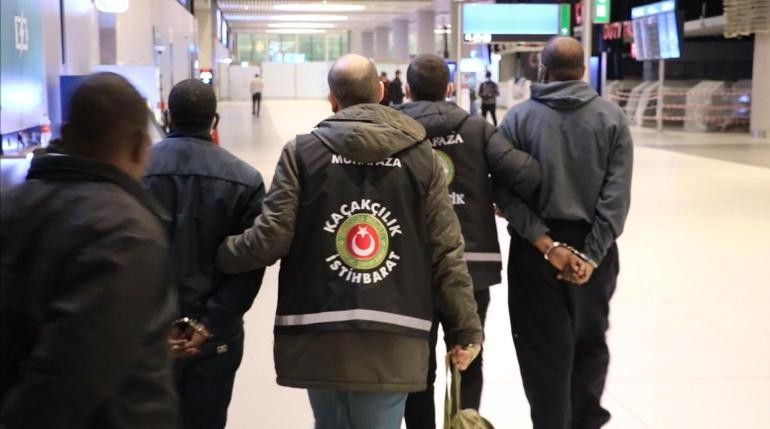 2025’te İstanbul Havalimanı’nda ‘yutucu’ kuryelerden 29,7 kilo uyuşturucu ele geçirildi