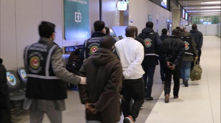 2025’te İstanbul Havalimanı’nda ‘yutucu’ kuryelerden 29,7 kilo uyuşturucu ele geçirildi