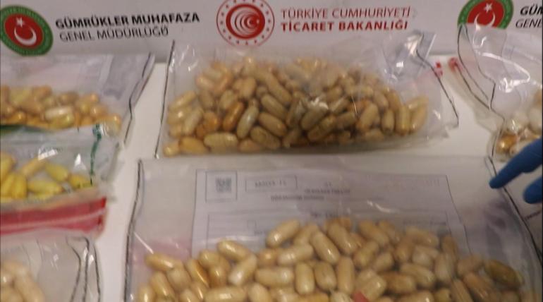 2025’te İstanbul Havalimanı’nda ‘yutucu’ kuryelerden 29,7 kilo uyuşturucu ele geçirildi