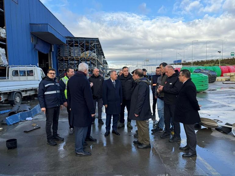 İzmiri sağanak vurdu; 320 konut, 78 iş yeri ve 5 kamu binasını su bastı