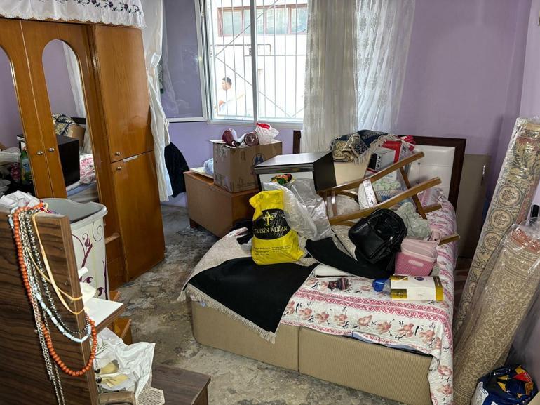 İzmiri sağanak vurdu; 320 konut, 78 iş yeri ve 5 kamu binasını su bastı