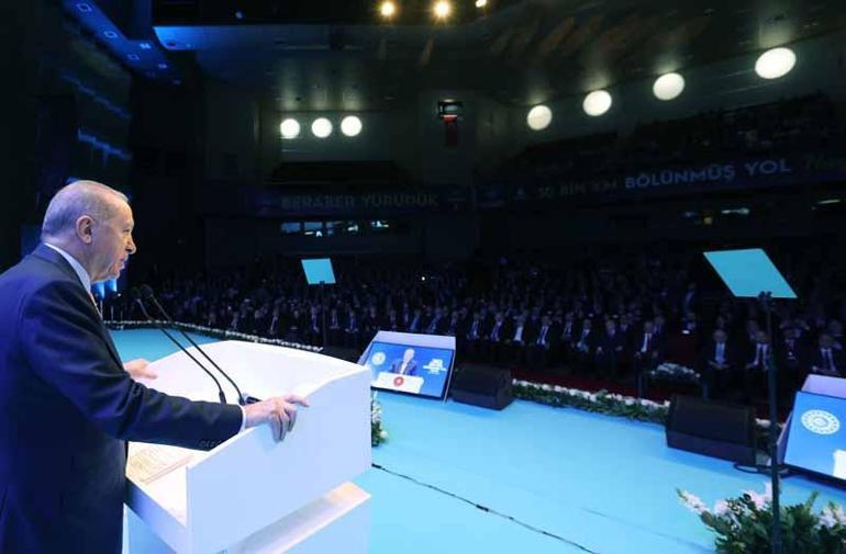 Cumhurbaşkanı Erdoğan: Bölünmüş yollarımızın, 30 bininci kilometresini hizmete almak üzere bir aradayız