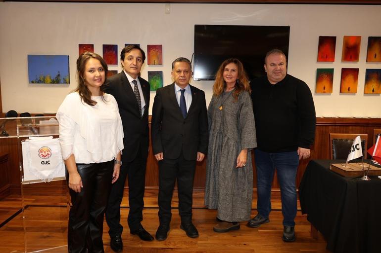 Gazeteciler, Londrada buluştu