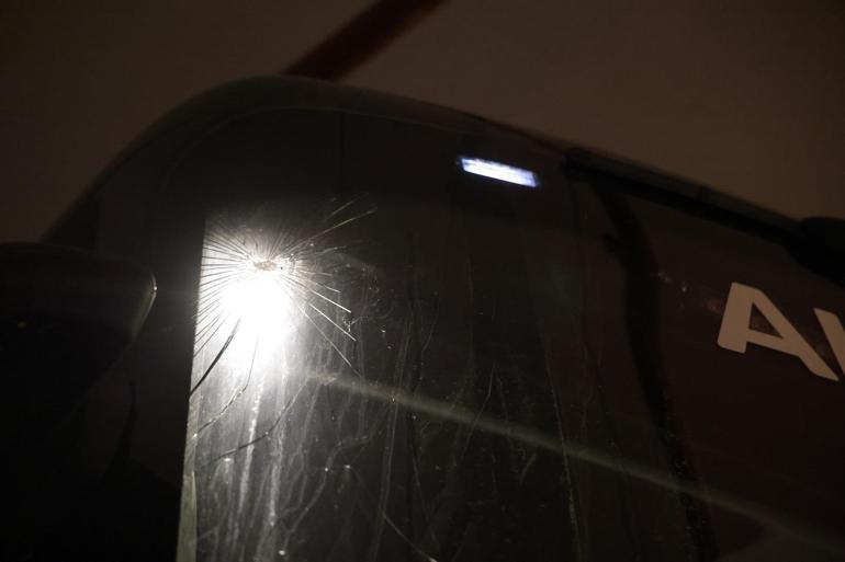 Trabzonspor takım otobüsüne Antalya’da taşlı saldırı