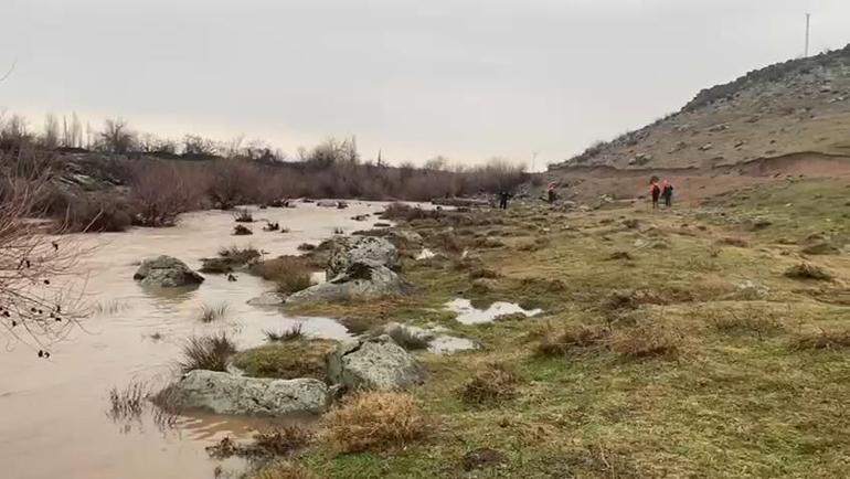 Kayıp kadını arama çalışmaları 10uncu gününde; 120 kilometrekarelik alan tarandı