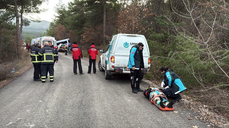 Senagalli öğrencileri taşıyan minibüs, alt yola uçtu: 17 yaralı