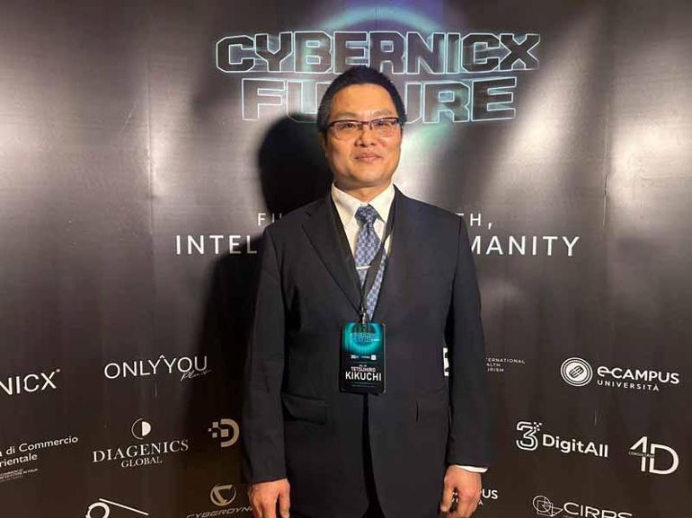 Sağlık alanında insan ile giyilebilir robotik sistemler birleşiyor