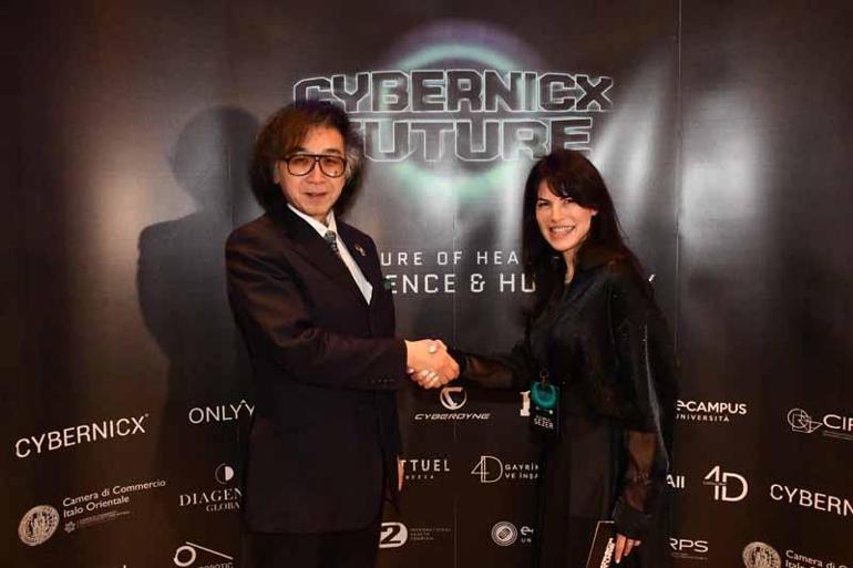 Sağlık alanında insan ile giyilebilir robotik sistemler birleşiyor