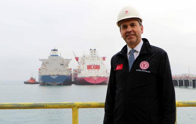 Bakan Bayraktar: Önümüzdeki 2 yılda 200 milyon metreküplük gazı gemilerle alır hale geleceğiz