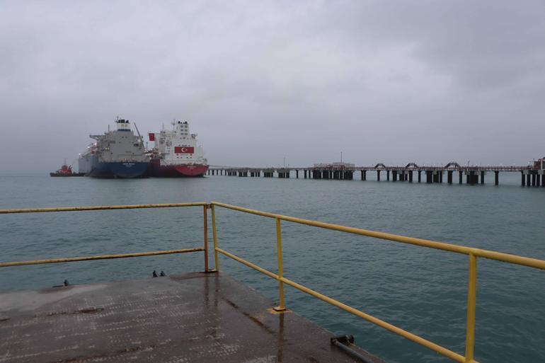 Bakan Bayraktar: Önümüzdeki 2 yılda 200 milyon metreküplük gazı gemilerle alır hale geleceğiz