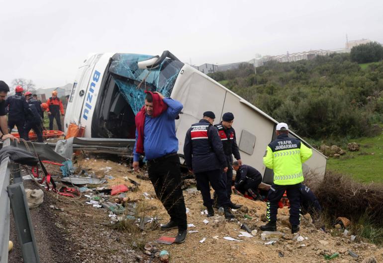 Antalyada yolcu otobüsü devrildi; 9 ölü, 25 yaralı
