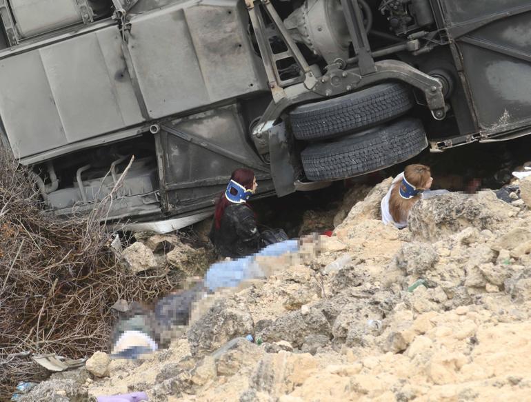 Antalyada yolcu otobüsü devrildi; 9 ölü, 25 yaralı