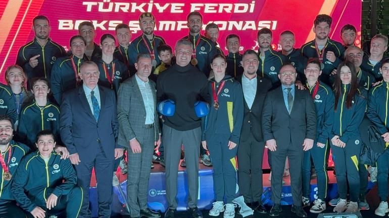 Fenerbahçe Kulübü Başkanı Sadettin Saran, Türkiye Boks Şampiyonasını takip etti