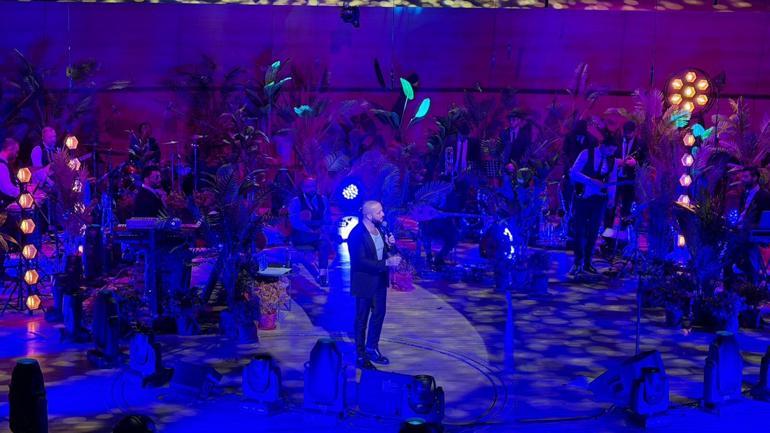 Şarkıcı Berkay, Ankarada dinleyicileriyle buluştu