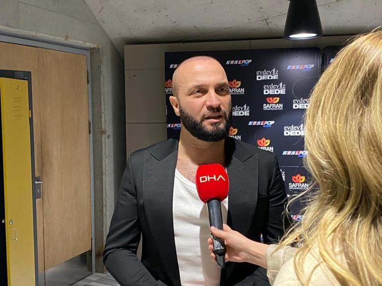 Şarkıcı Berkay, Ankarada dinleyicileriyle buluştu