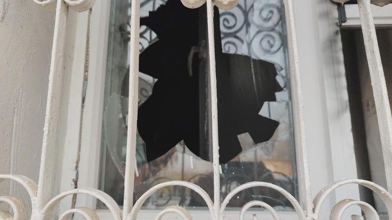 Evde çıkan yangında çift öldü, 2 kişi dumandan etkilendi