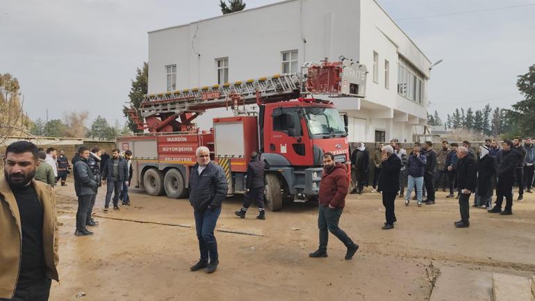 Evde çıkan yangında çift öldü, 2 kişi dumandan etkilendi
