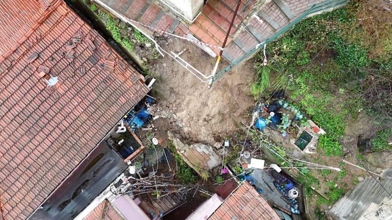 Sarıyerde merdiven çöktü; 31 kişinin yaşadığı 4 bina tahliye edildi