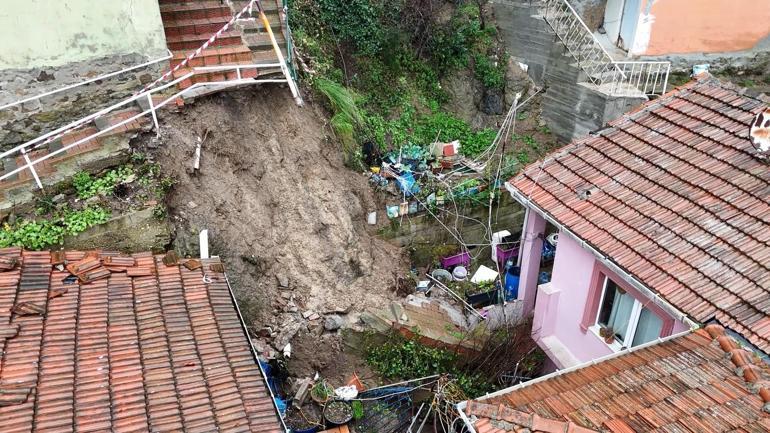 Sarıyerde merdiven çöktü; 31 kişinin yaşadığı 4 bina tahliye edildi