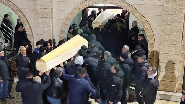 Evde çıkan yangında çift öldü, 2 kişi dumandan etkilendi