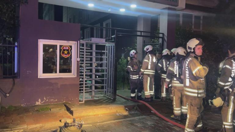 Esenyurtta 14 katlı binada yangın: 4 kişi dumandan etkilendi