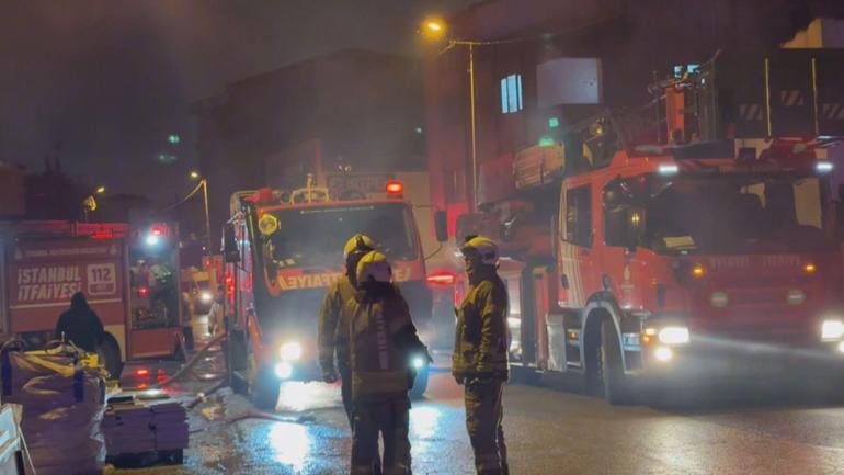 Ataşehirde mermer atölyesindeki konteynerde yangın: 2 kişi dumandan etkilendi
