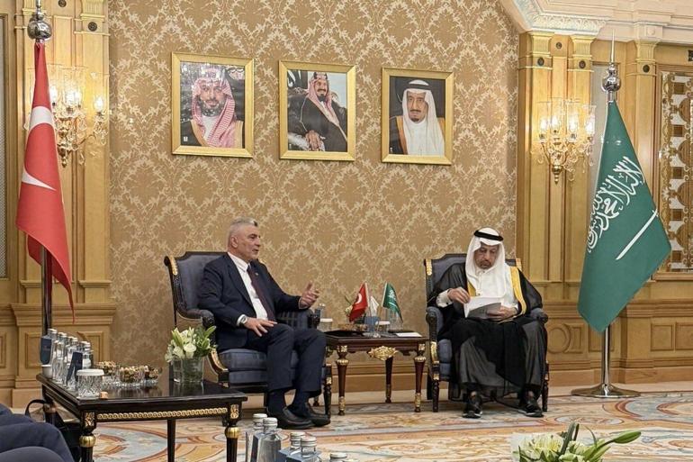 Bakan Bolat, Suudi Arabistan Yatırım Bakanı Al Falih ile bir araya geldi