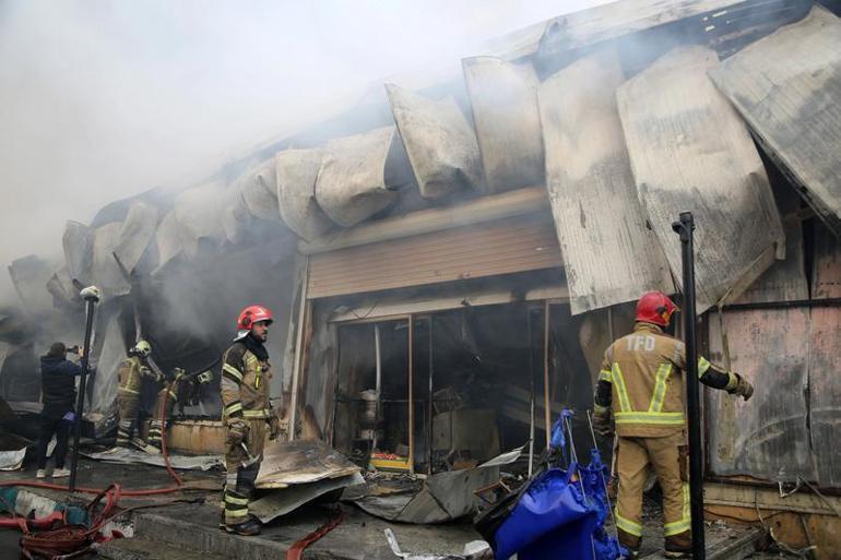 İranın başkenti Tahranda yangın