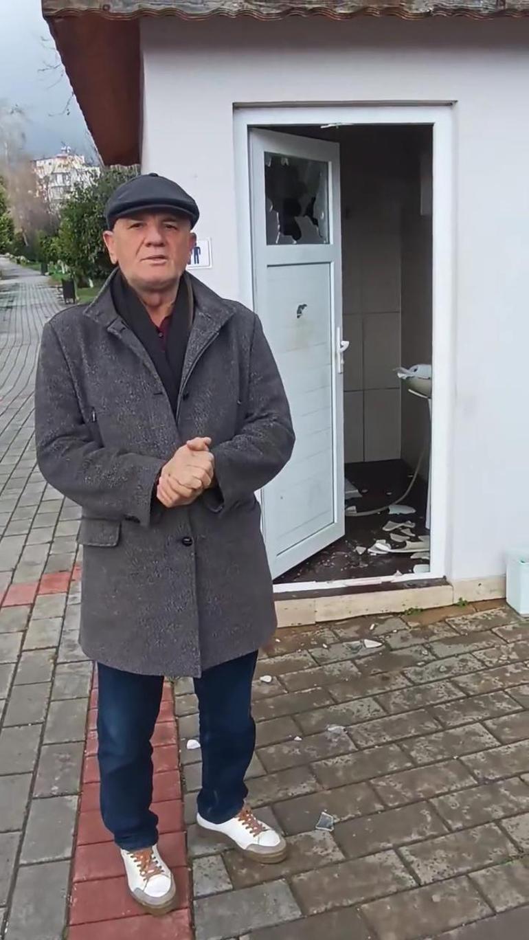 Bisikletli 3 çocuk otomobillerin lastiğini kesip, marketlerden hırsızlık yaptı