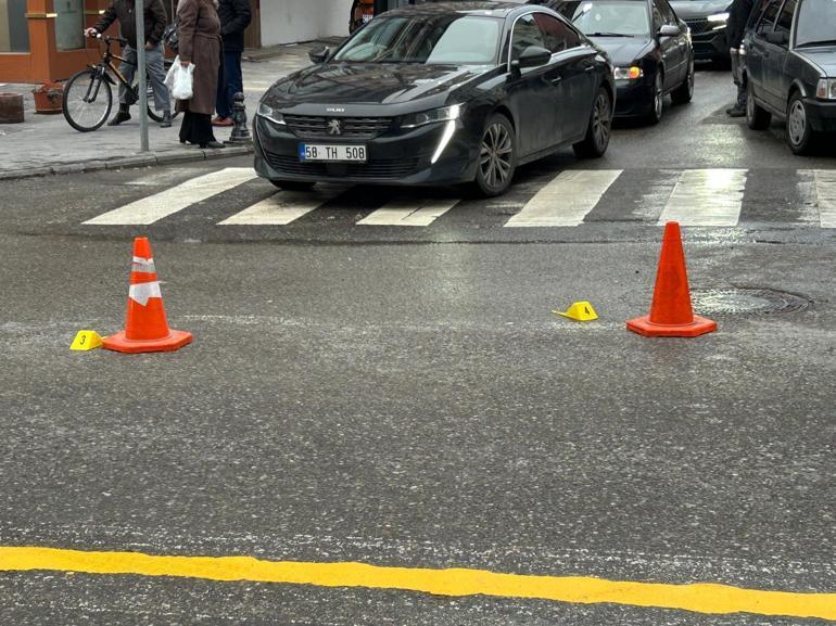 Restoranda yemek yerken husumetlisinin silahlı saldırısında yaralandı