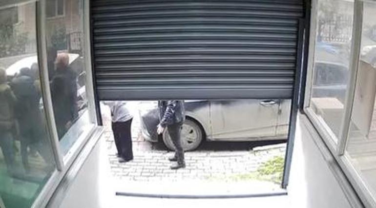 Avcılarda iş yerinde taciz iddiası; esnaf darbetti