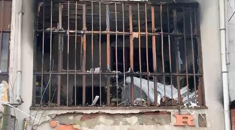 Dekoratif köpük üretimi yapılan atölyede yangın