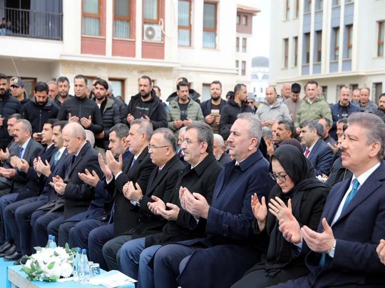 Cevdet Yılmaz: Deprem harcamalarına yaklaşık 90 milyar dolarlık bir kaynak ayırdık