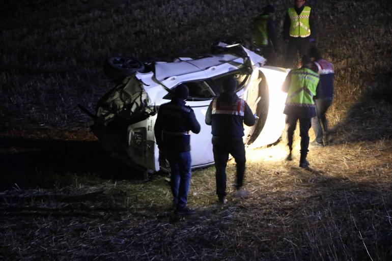 Şarampole yuvarlanan otomobilde ölen Kadir, toprağa verildi