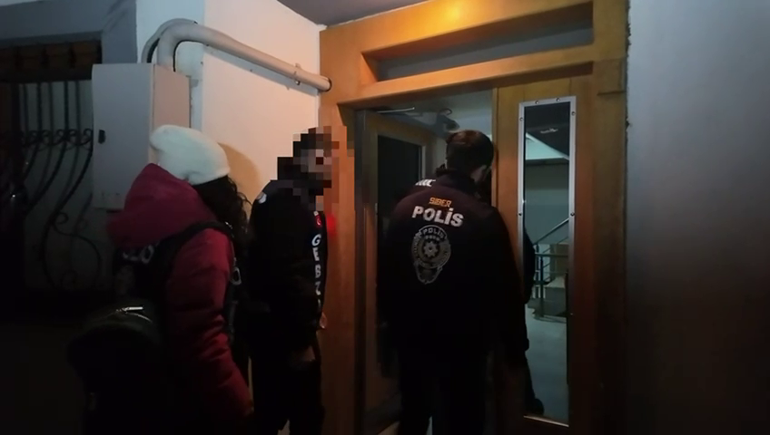 Çocuk istismarı içeriklerini satın alıp depolayan şüphelilere operasyon; 12 tutuklama