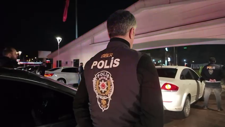 Çocuk istismarı içeriklerini satın alıp depolayan şüphelilere operasyon; 12 tutuklama