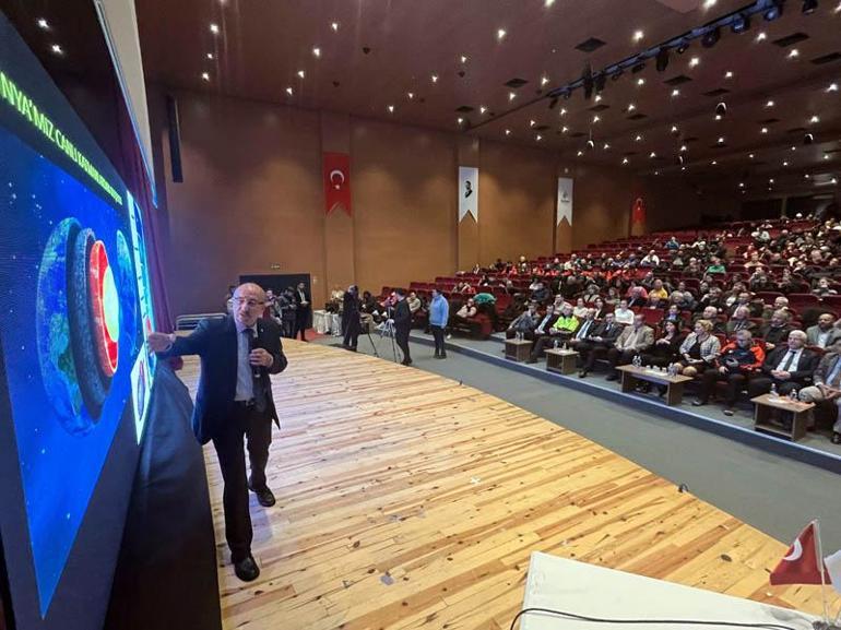 Prof. Dr. Tüysüz: Bütün bilimsel çalışmalar Marmara’da 7 üzeri deprem beklentisini doğruluyor